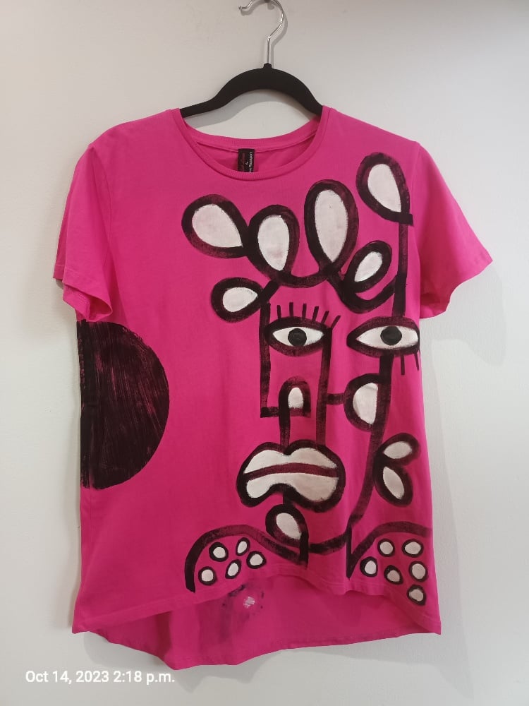 Image of fuschia handpainted tshirt, small
