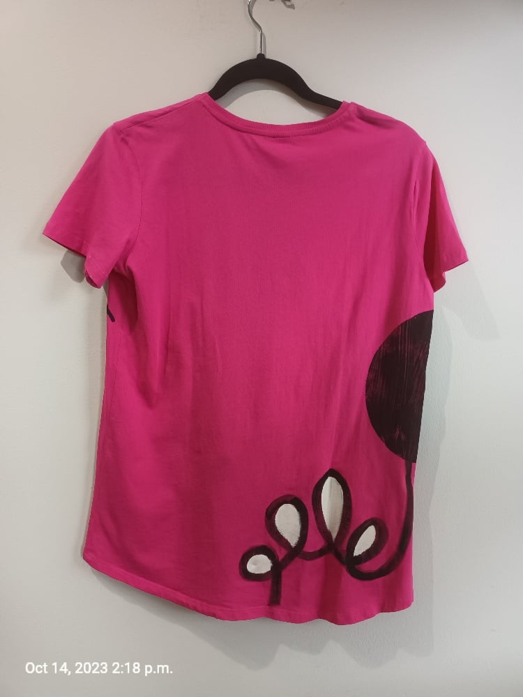 Image of fuschia handpainted tshirt, small