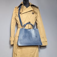 Image 4 of CARLY TOTE - NAVY