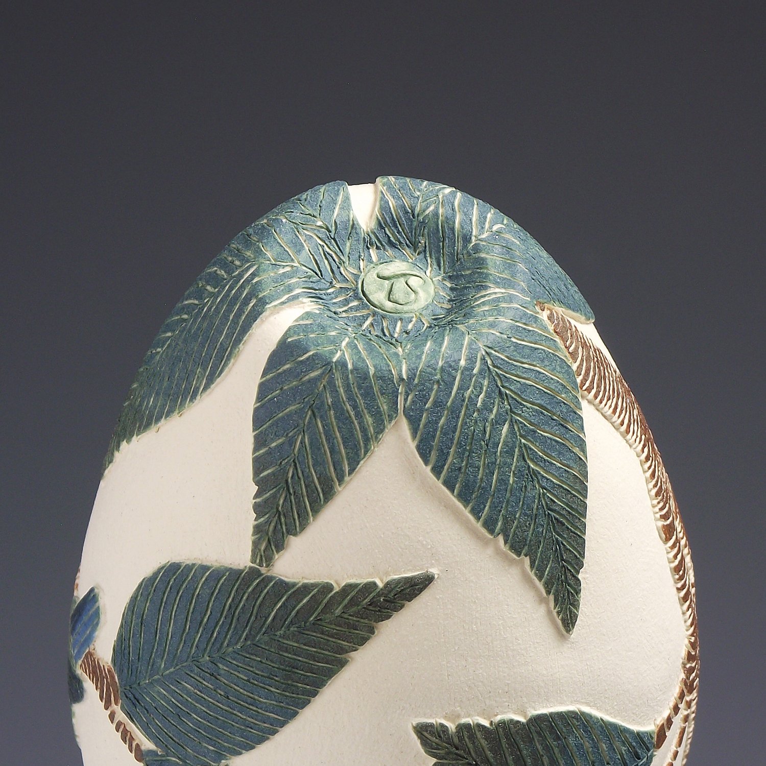 Image of Pygmy Parrot & Oak sgraffito vessel