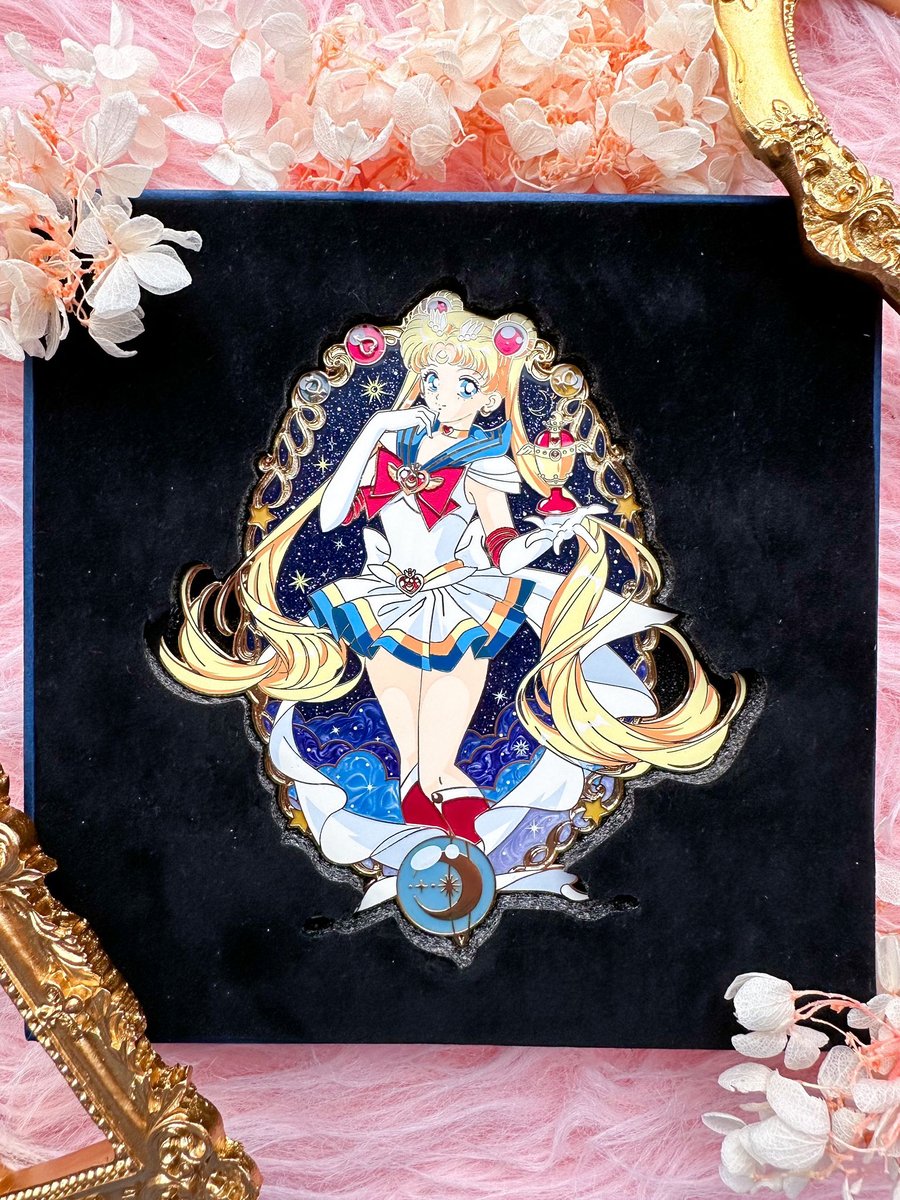 Sailor Moon Pin  Geschenke und Gadgets für Nerds online kaufen