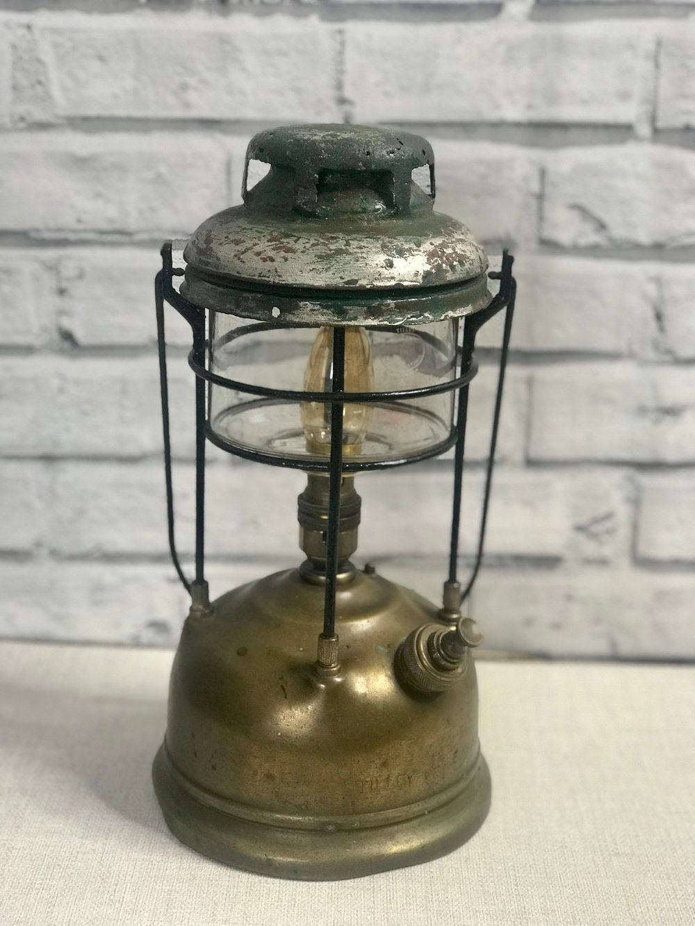 Image of Brass Tilley Light 