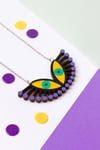 Colgante de madera ojos morado y amarillo, inspirado en Yayoi Kusama