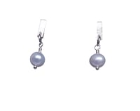 Image 3 of Classic White Pearl set