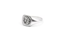 Image 2 of Daisy Signet 