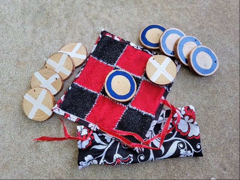 Image of Travel Tic Tac Toe Set, Red & Black, Handmade