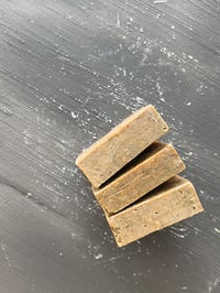 Image 2 of Exfoliating Raw Honey & Oatmeal Scrub Bar 
