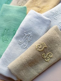 Image 2 of Lot de 8 serviettes de table nuances vertes