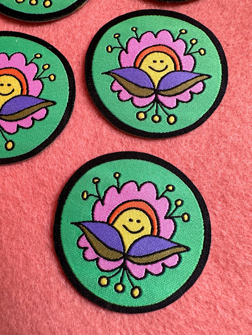 Smiling Flower Guy-Woven Sticker Patch