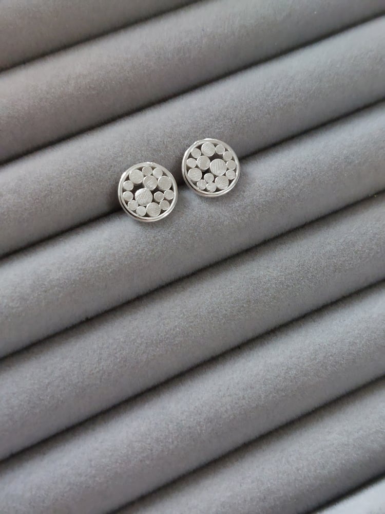 Image of Snowfall Frame Earstuds small 