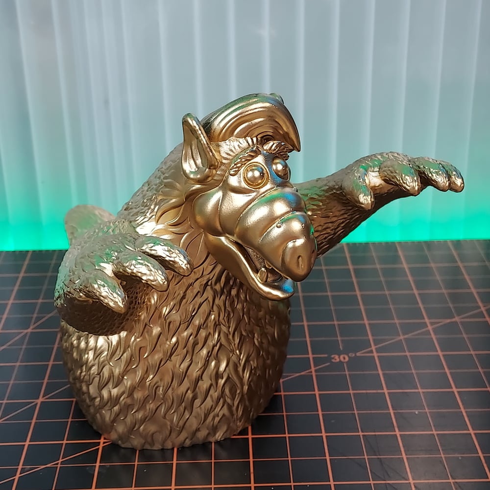 PROTOTYPE ALIEN LIFE FORM GHOST STATUE
