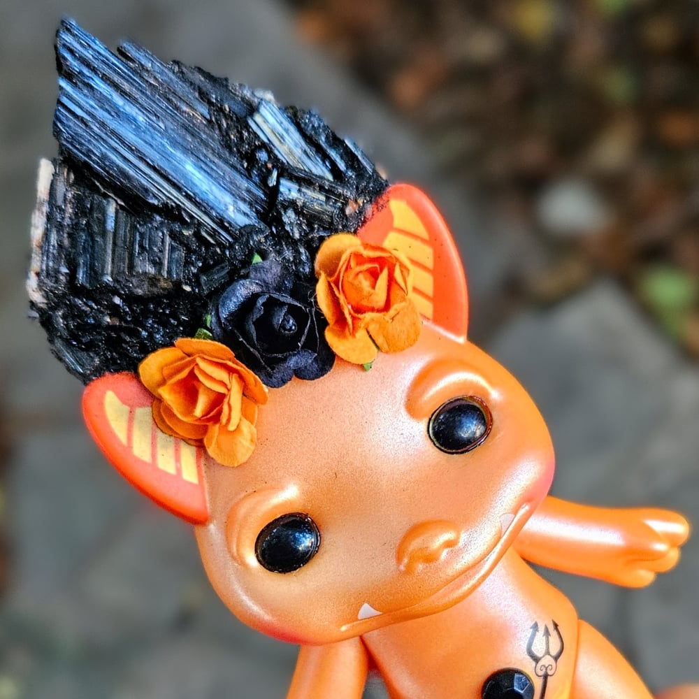 Lil'D - Black Tourmaline with Pitchfork Zelf 6"