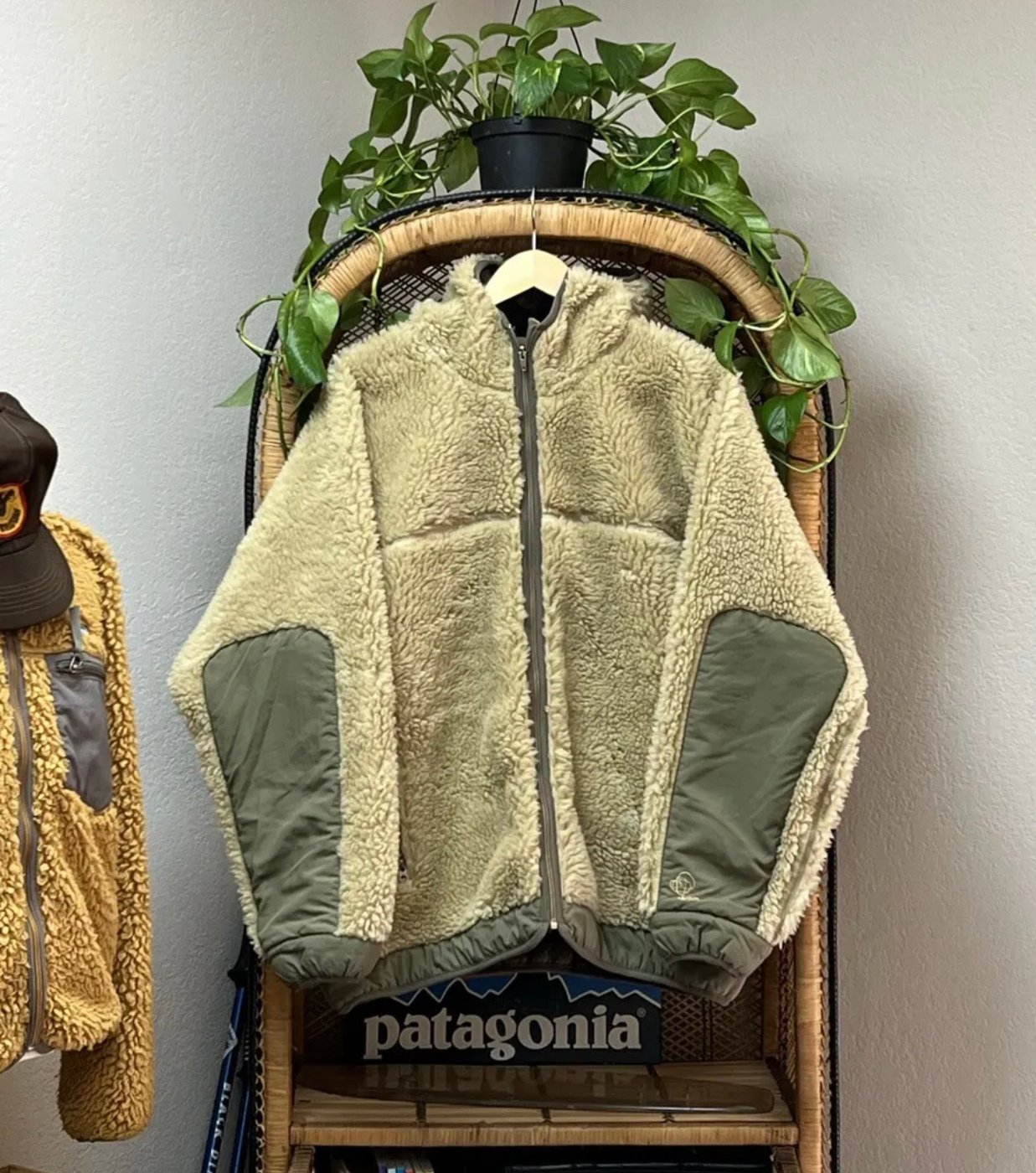 Image of VINTAGE 90s Patagonia Rhythm Deep Pile Jacket Deadstock L