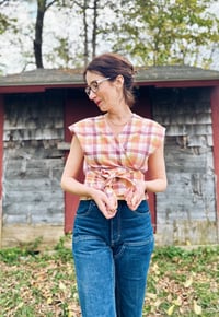 Image 2 of Honeysuckle Wrap Small/Crop