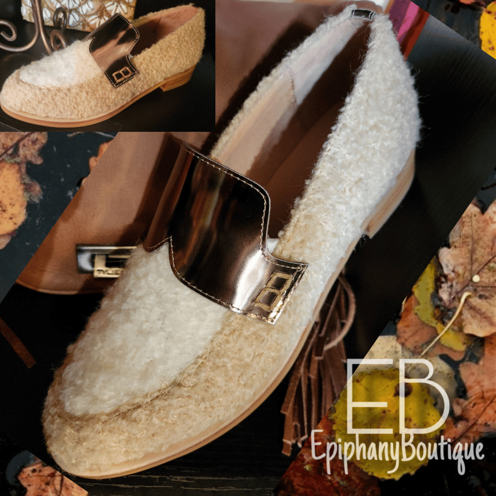 Image of The Shearling Fur Loafers