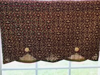 scalloped window valance