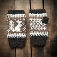 Image 2 of Woodland Squirrel Mitts - Cream