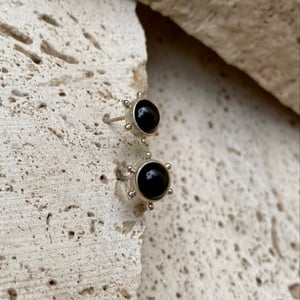 Image of GRACE STUDS ONYX