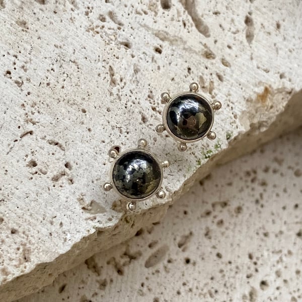 Image of GRACE STUDS PYRITE