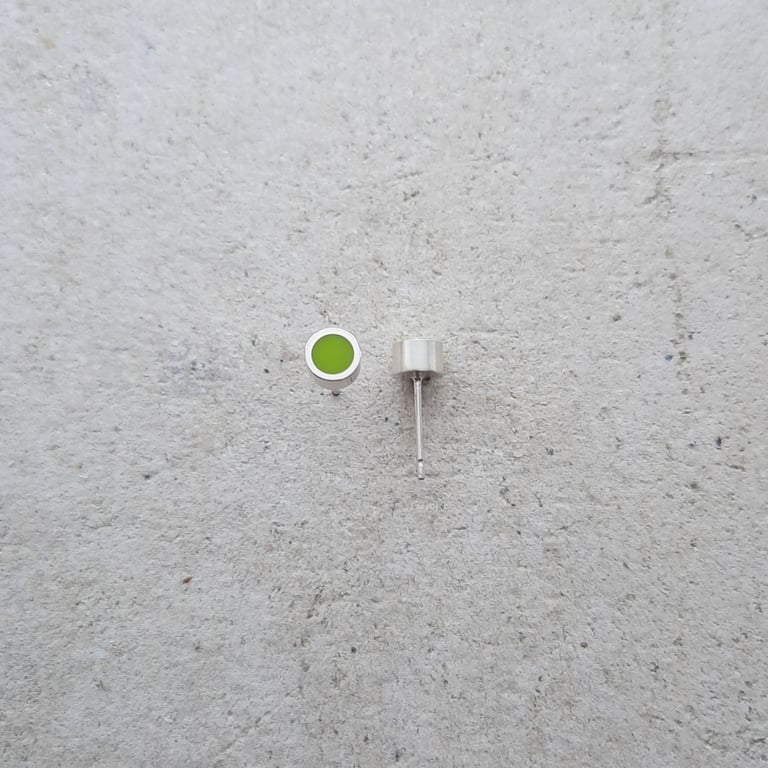 Small 5.5mm Silver Dot Studs in Wakabairo Image 2