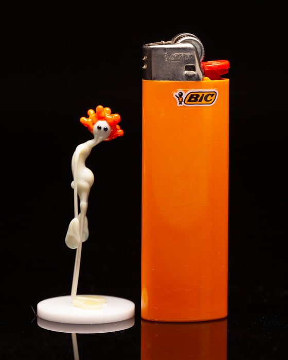 Image of naked amp in the wild - orange