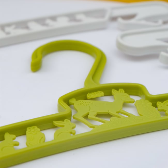 Set of 5 Vintage Style Hangers