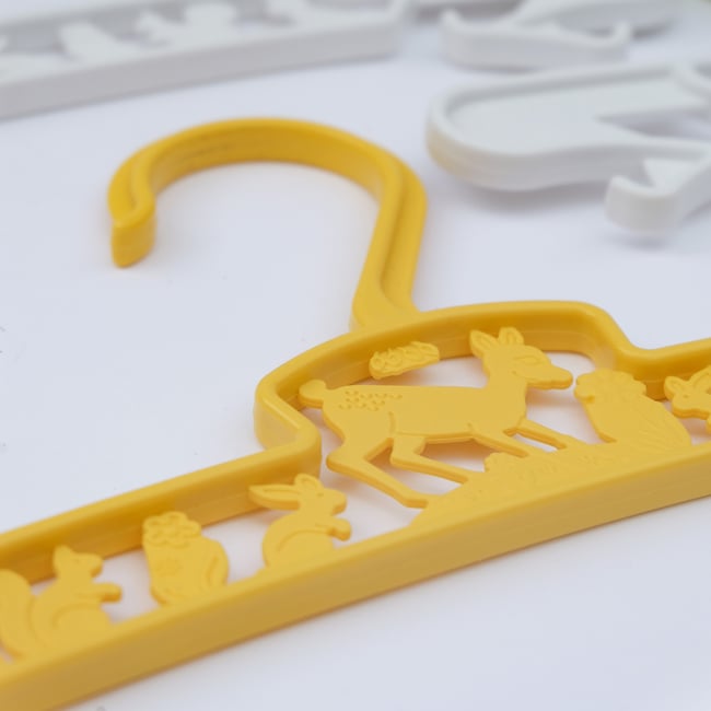 Set of 5 Vintage Style Hangers