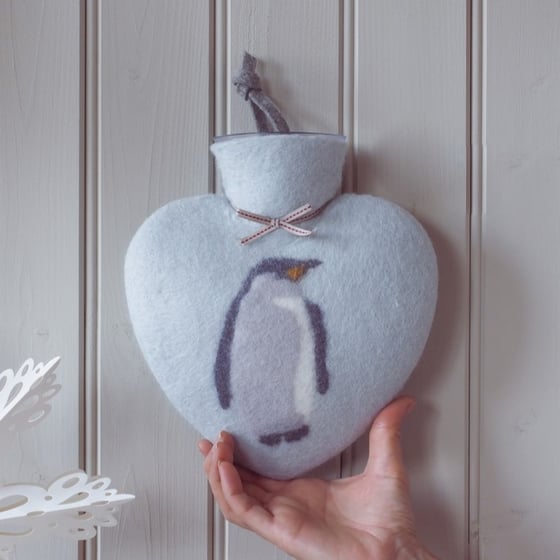 Image of Bouillotte forme Coeur Laine Mérinos : Pingouin