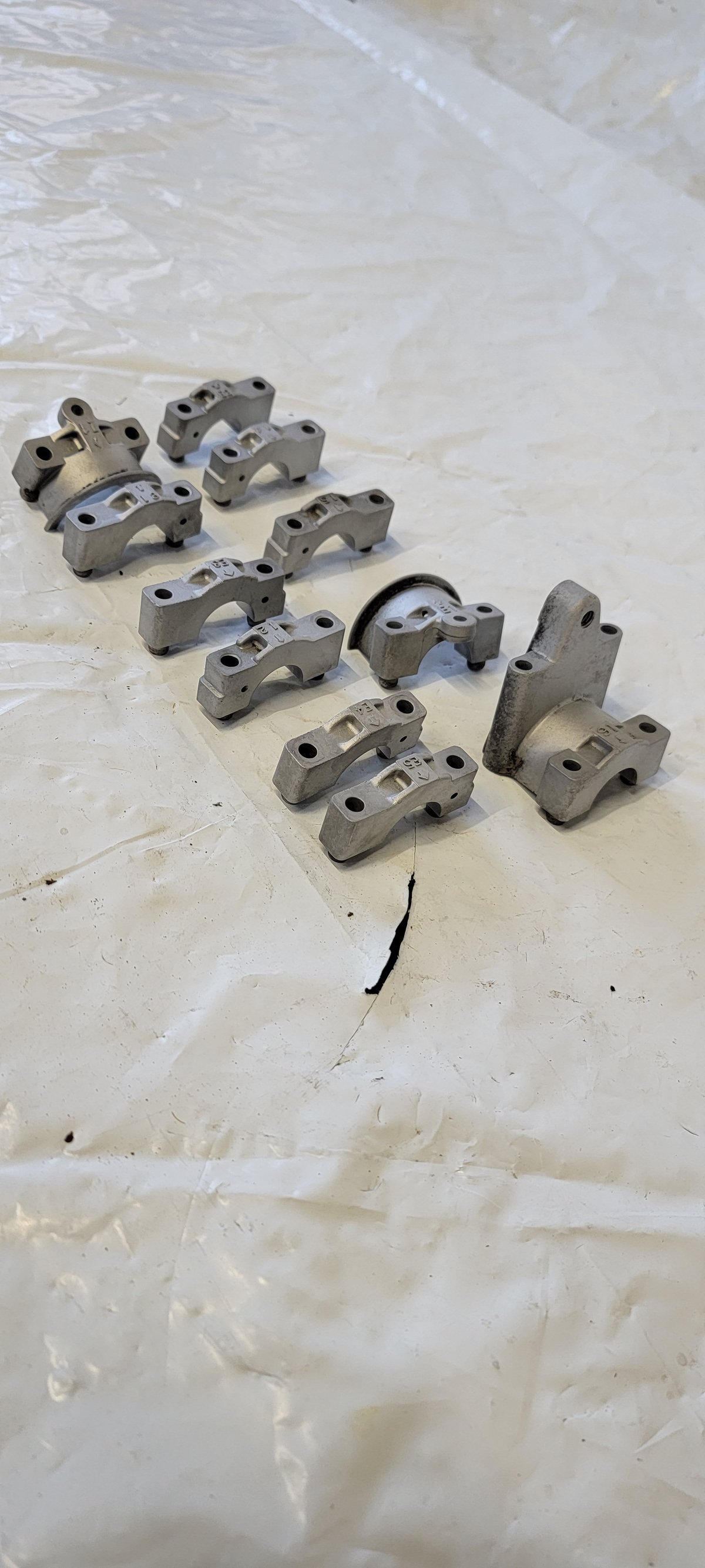 Image of 94-01 Integra B18B1 97-01 Crv B20 camshafts cam caps non vtec intake exhaust