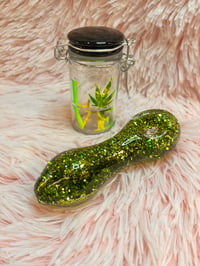 Image 2 of Green Freezable Glitter Glass Pipe And Stash Jar Set 