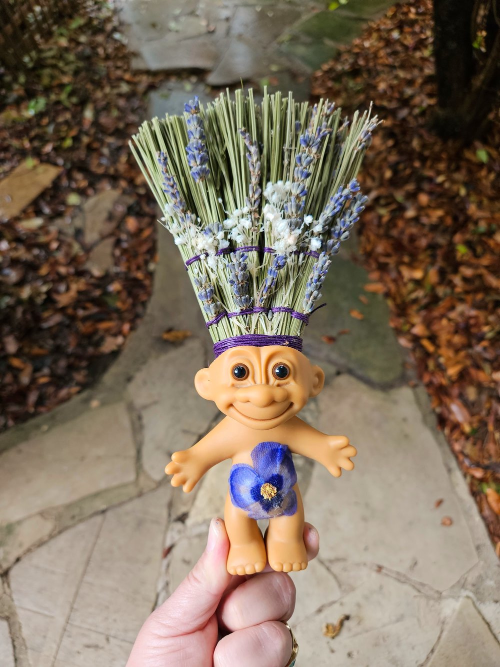 Broomstick Troll Lavender Bristles & Buds 10"