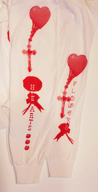 Image 3 of Hearts & Flowers long-sleeved / short-sleeved tee