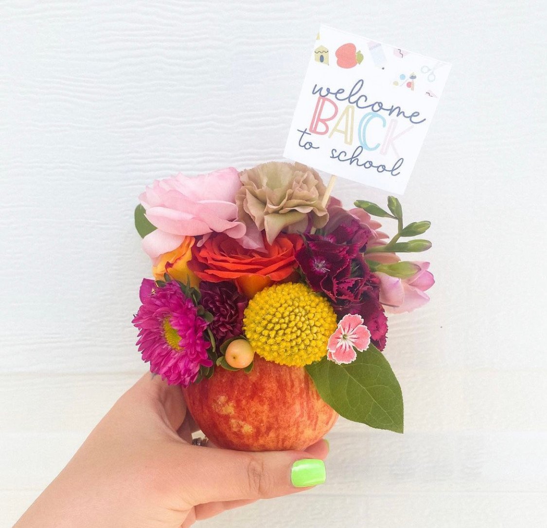 BACK TO SCHOOL FLORAL APPLES 