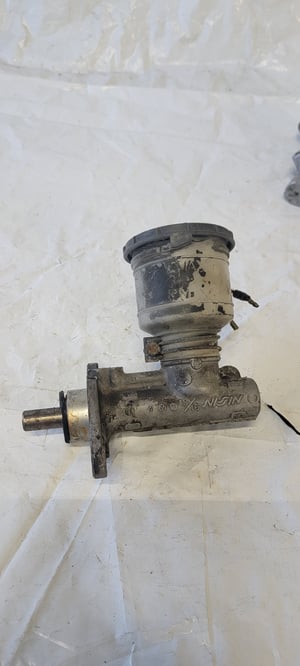 Image of Honda integra master cylinder resevoir