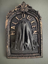 Image 2 of Ghost plaque - Halloween 2025 edition 