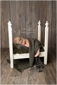 Image 8 of Newborn photo set khaki