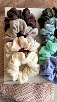 Image 3 of Double cloth // soft scrunchies