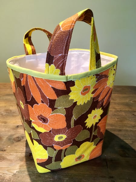 Image of Retro '70s floral' box bag