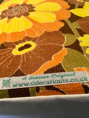 Image of Retro '70s floral' box bag