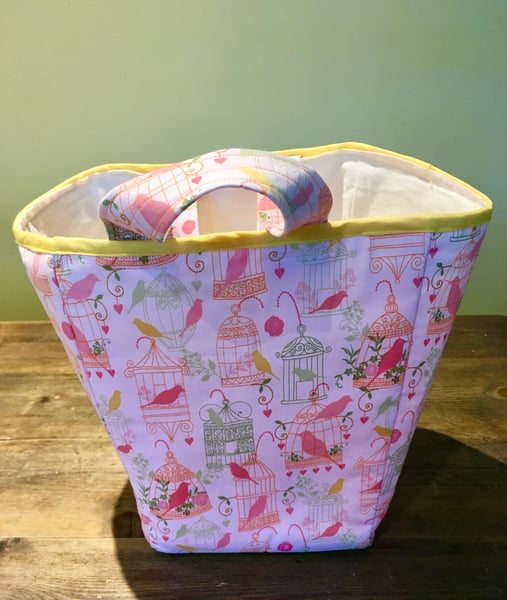 Image of 'Pink birdcages' box bag
