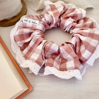 Image 2 of Country Simona // Lace scrunchie