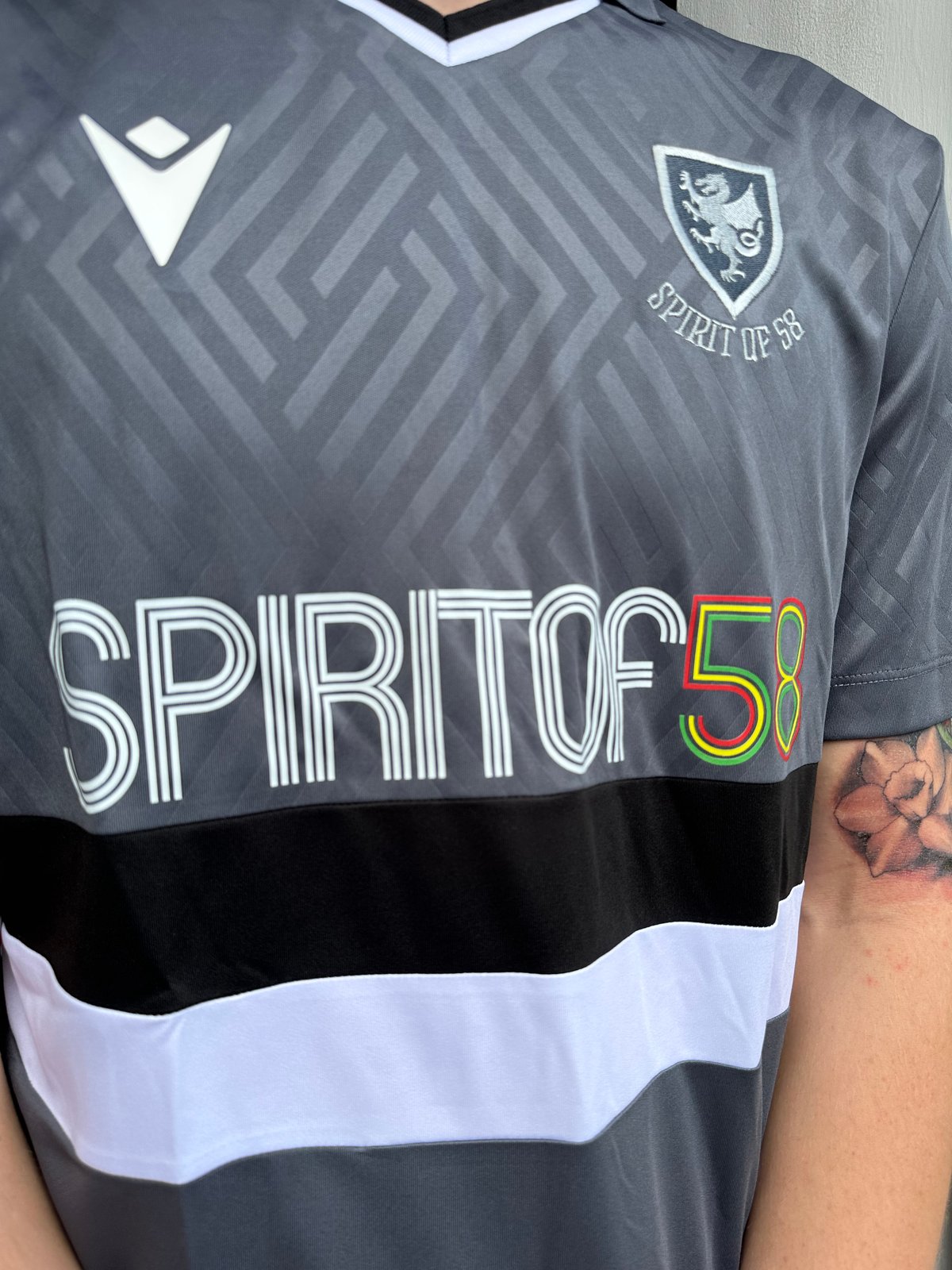 Image of Spirit of ‘58 Eco Shirt Ant/White Short Sleeve 