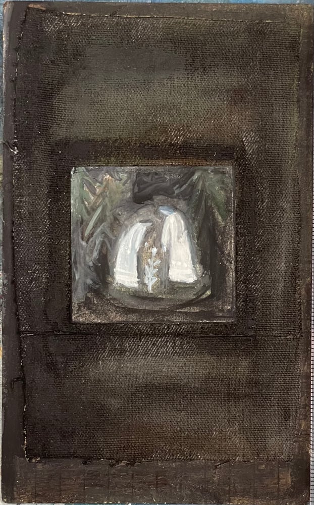 Image of Pisák Krisztina: Két fehér ruhás fekete háttérrel