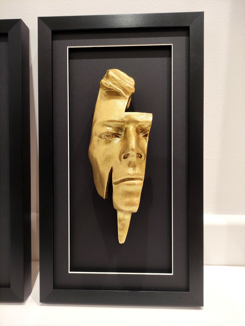 Glitter Gold/Silver Resin 'Flash' Metallic Effect - David Bowie Sculpture