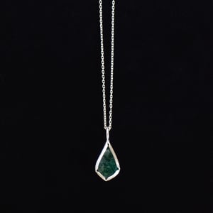 Image of Colombia Emerald pear shape faceted cut silver neckace no.6