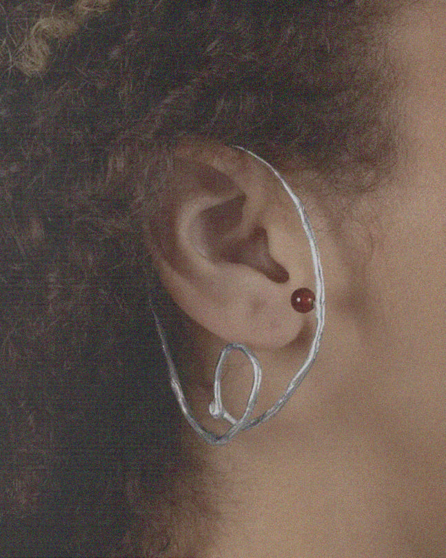 Amber earpiece Image 2