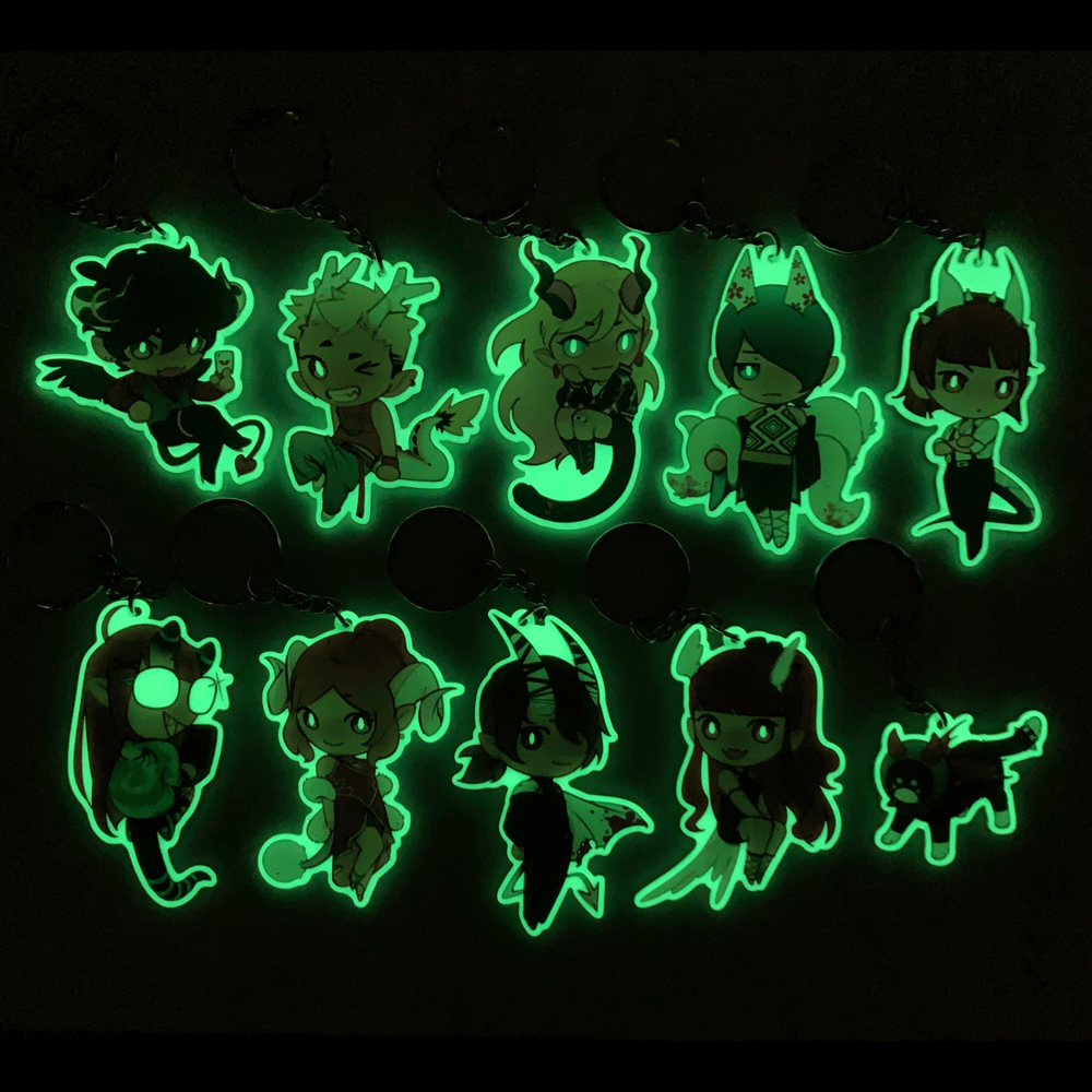 Image of [P5] little devils glow-in-the-dark charms