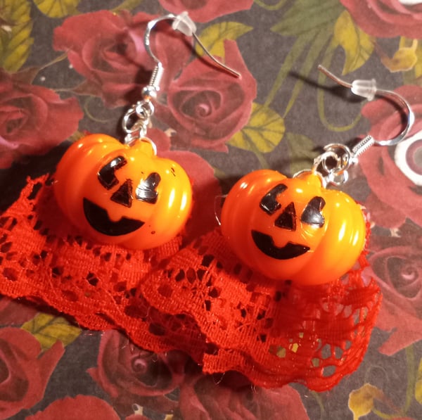 Image of Pumpkin Earrings