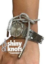 “Classique”-Shiny Knots