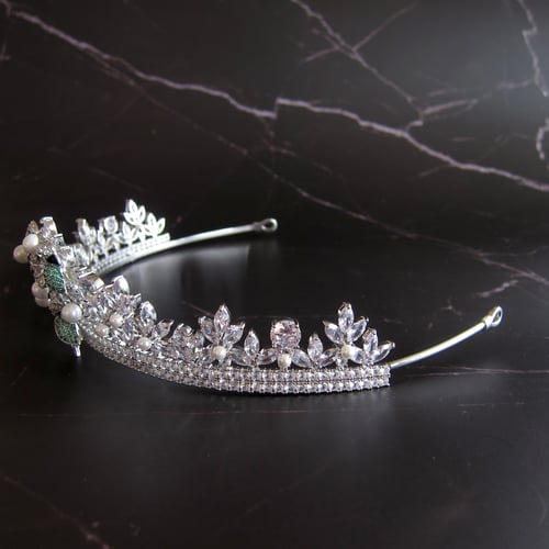 Image of Birds of a Feather tiara